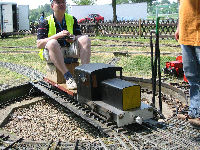 Karl-Hans Koch mit seiner D&RGW Lok 50 (Spur 5) DBC Rhein-Main Gustavsburg 29.04.2007.
