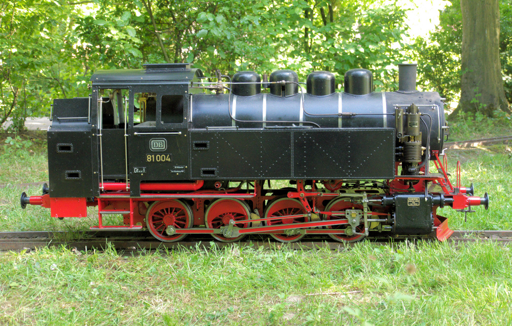 81 004 (Spur 7) von Thomas Adler, Leverkusen. Aufnahme Dirk Sachse Juni 2015.