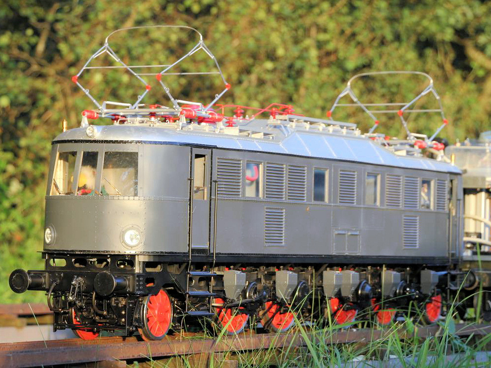 E18 xxx (Spur 5) von H. Pistor, Linden. Bay. Dampfbahnverein Baiernrain Juli 2011. Aufnahme Bay. Dampfbahnverein.