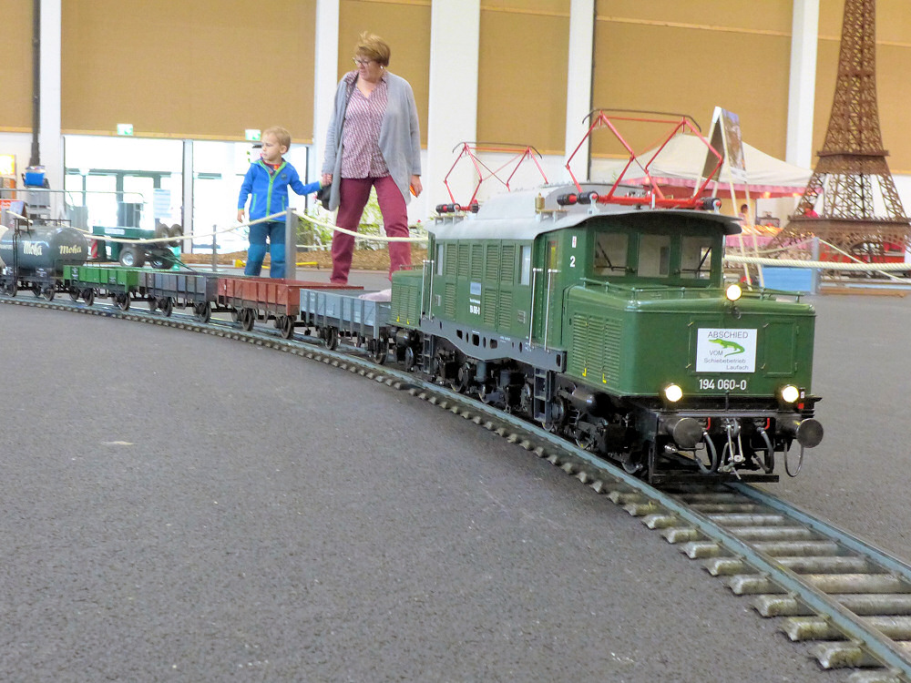194 060-0 (Spur 5) von Christian Happacher, Neutraubling. Aufnahme Dr. Wolfgang Baierl Messe Modellbau Wels April 2017.