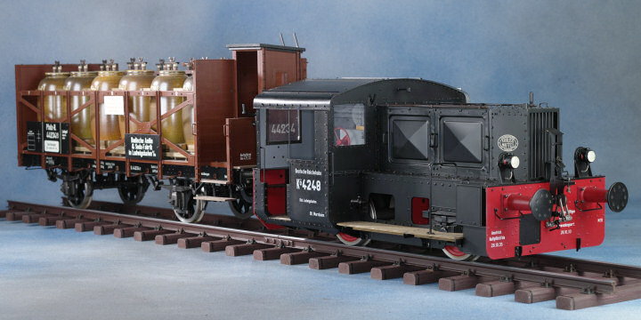 Kö mit Säuretopfwagen (Spur 5) von Klaus Decker.