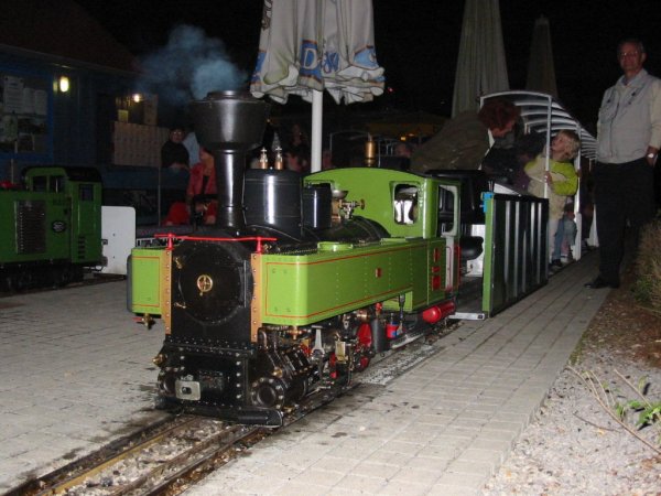 Zillertalbahn-Lok 2 (7&frac14; Zoll Spur) bei der Nachtfahrt