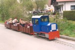 Zug mit Diesellok 2004
